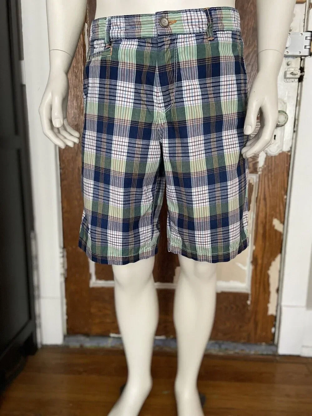 TOMMY BAHAMA Jeans Blue Plaid Bermuda Shorts Mens sz 32